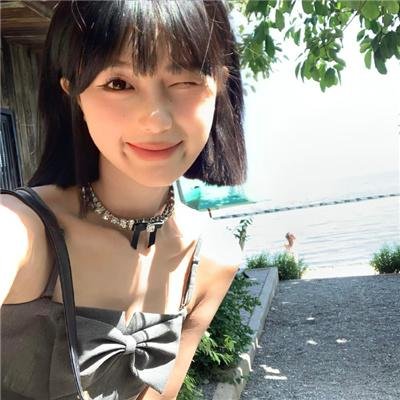 粉红色和铲子